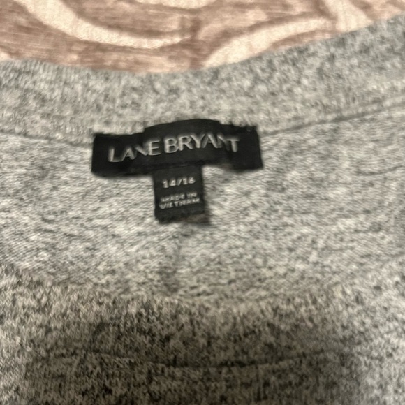 Lane Bryant Gray Faux Fur Modern Sleeves Flowy Drapey Tunic Sweater - Size 14/16 - Picture 11 of 11